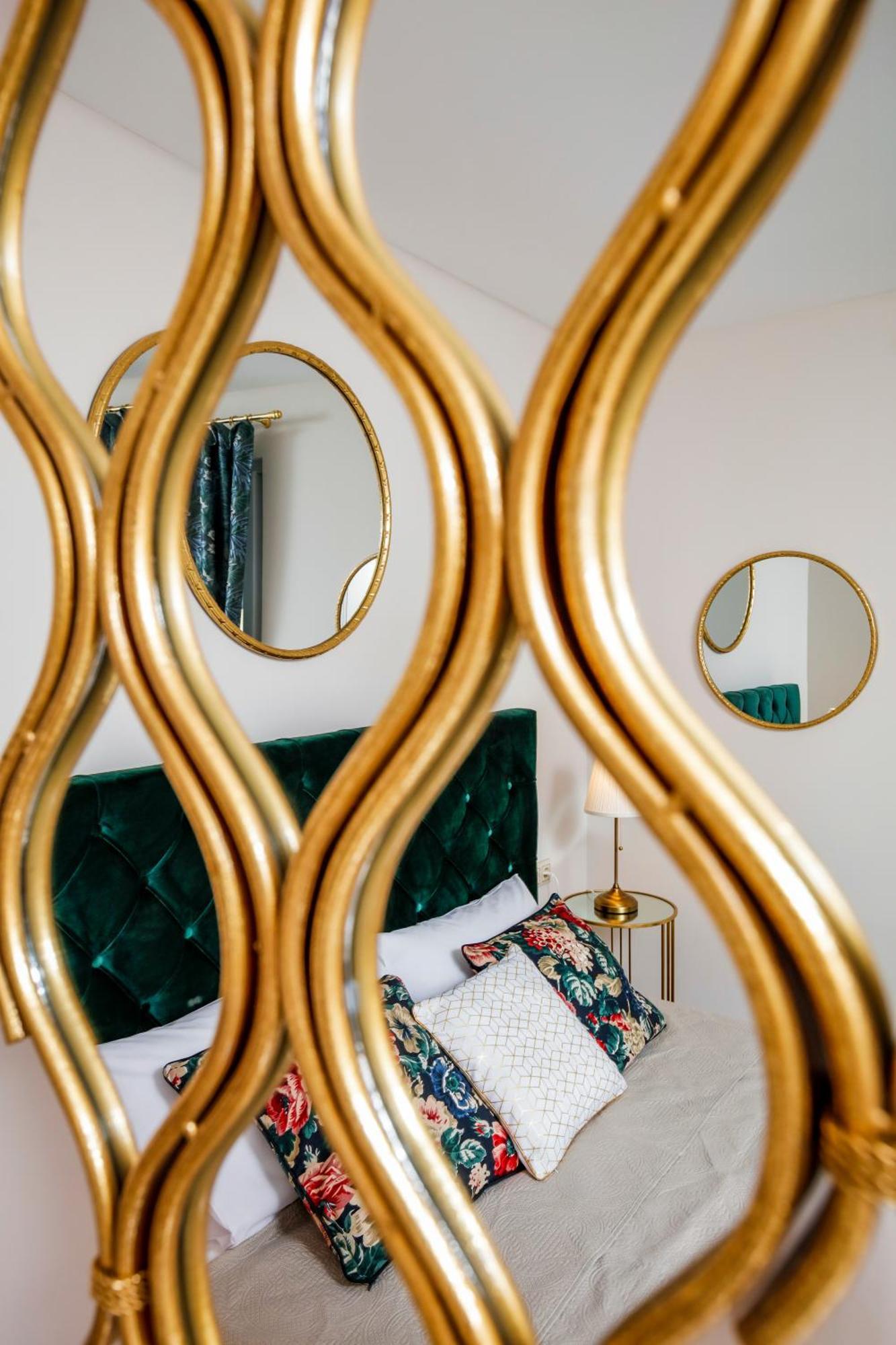 Jacuzzi Deluxe Villa Szkála Szotírosz Kültér fotó