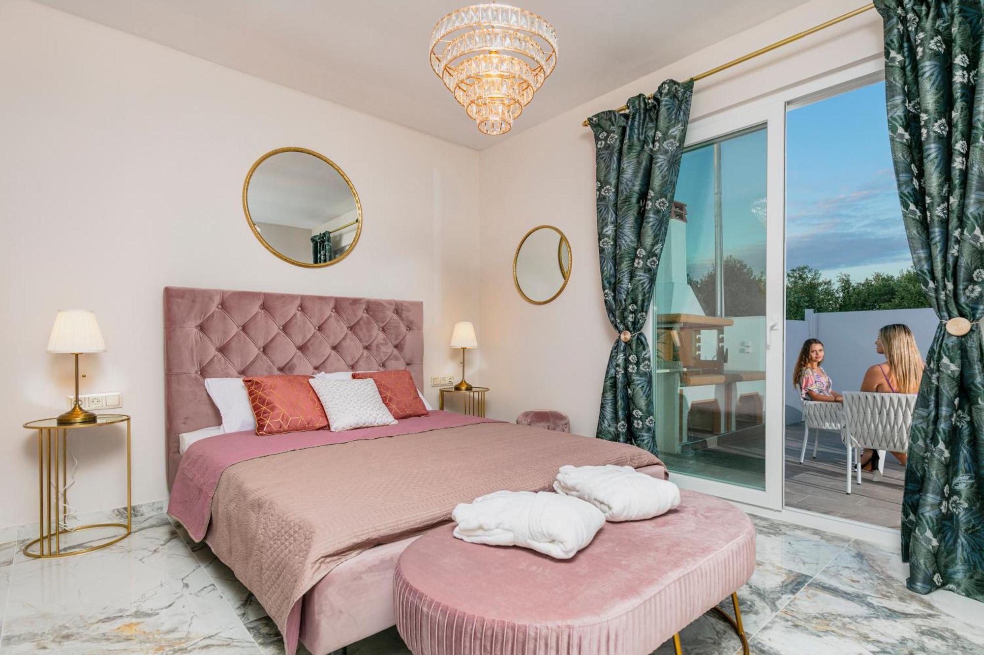 Jacuzzi Deluxe Villa Szkála Szotírosz Kültér fotó